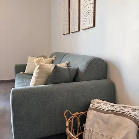 - T2 Apartament